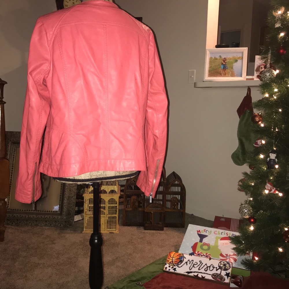 Beautiful jacket - Picture 2 of 2